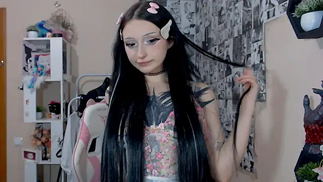 Snapshot of hikmurr chatting on 6, 12, 2024 hikmurr online show from 6, 12, 2024