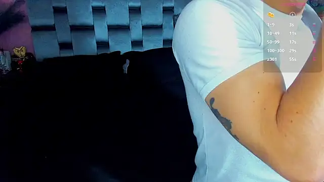 Piggy Eddy online show from 6, 2, 2025