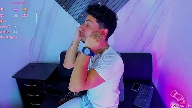 Piggy Eddy online show from 2, 12, 2025