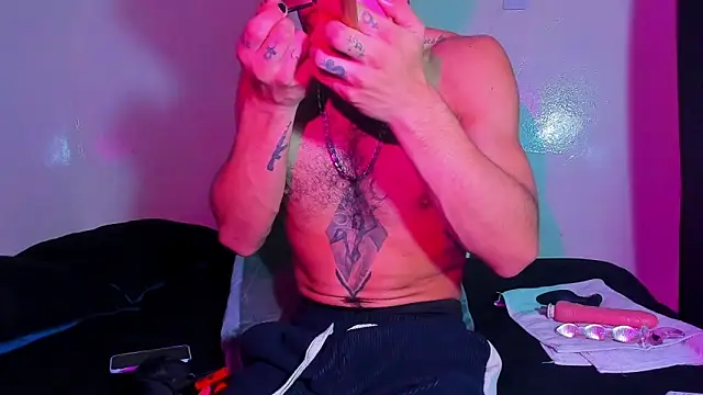 Piggy Eddy online show from 4, 3, 2026