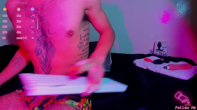 Piggy Eddy online show from 27, 4, 2026