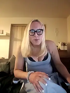 Connie Pepper online show from 23, 2, 2025