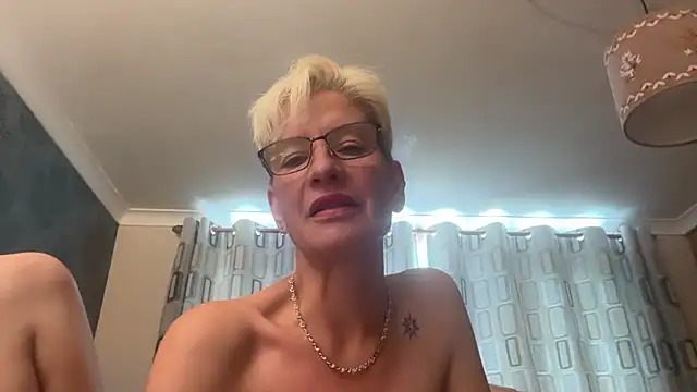 Snapshot of JennyHazel1 chatting on 15, 6, 2026 JennyHazel1 online show from 15, 6, 2026