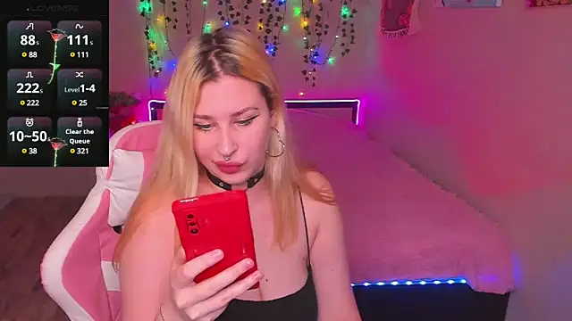 Snapshot of Alice___Rose chatting on 12, 12, 2024 Alice Rose online show from 12, 12, 2024