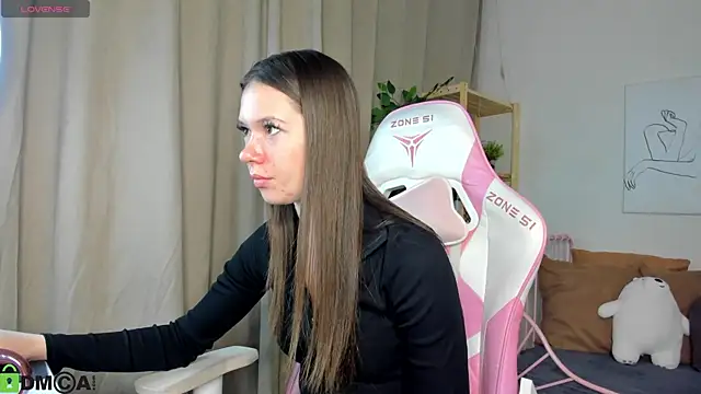 Snapshot of Nicole_Charm chatting on 1, 10, 2025 Nicole Charm online show from 1, 10, 2025