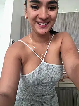 Snapshot of NatyFerrer_ chatting on 5, 6, 2026 NatyFerrer online show from 5, 6, 2026