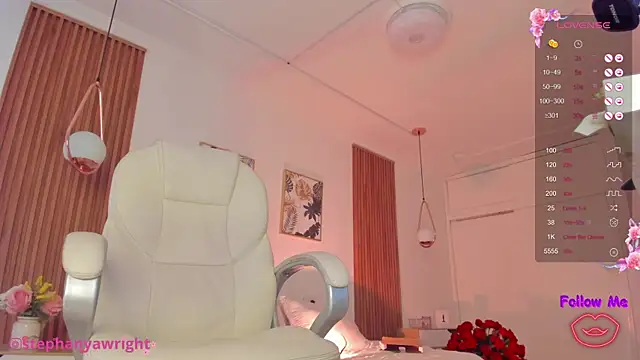 Snapshot of TiffanyWright chatting on 21, 1, 2025 TiffanyWright online show from 21, 1, 2025