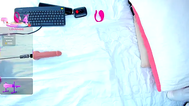 CintiaVega online show from 23, 2, 2025