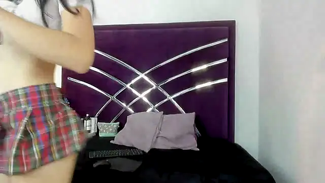 Snapshot of MaiteHT chatting on 2, 2, 2025 MaiteHT online show from 2, 2, 2025