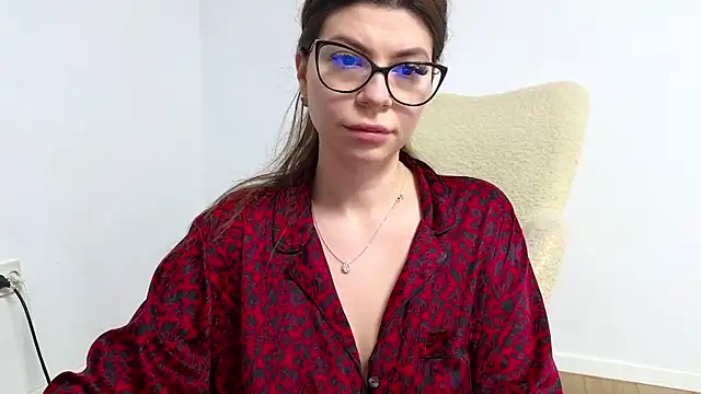 Jullyenn3 online show from 21, 1, 2025