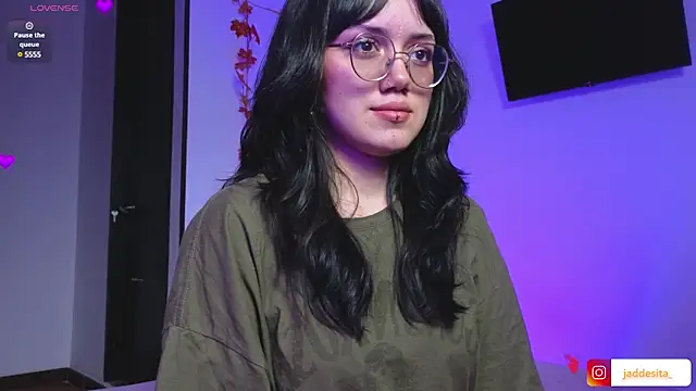 suzumi   online show from 1, 2, 2025