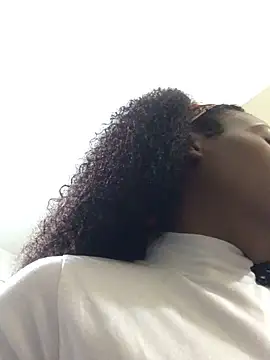 NAUGHTYSHALOTXX online show from 11, 3, 2025