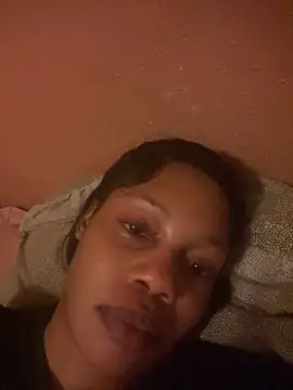 NAUGHTYSHALOTXX online show from 28, 9, 2025