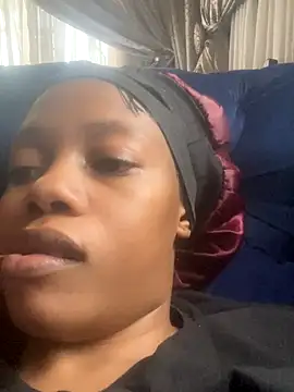 NAUGHTYSHALOTXX online show from 14, 10, 2025