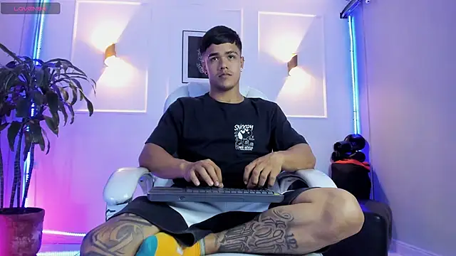 Rob saenz  online show from 10, 11, 2025