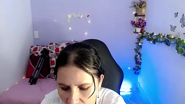 victoria jones online show from 11, 1, 2025