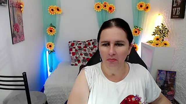 victoria jones online show from 10, 2, 2025