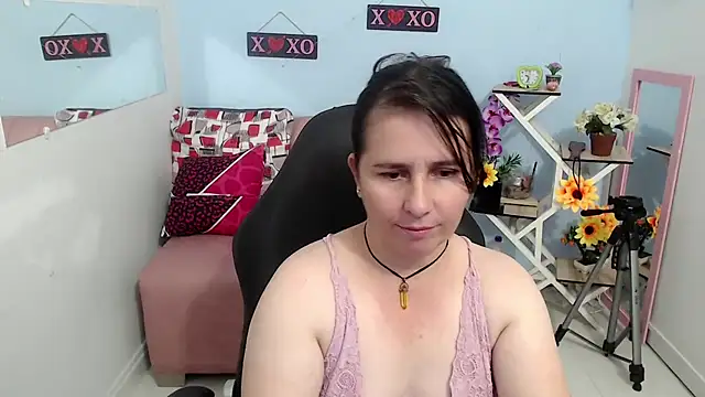 victoria jones online show from 4, 10, 2025