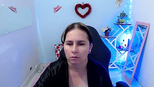 victoria jones online show from 19, 2, 2026