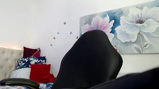 victoria jones online show from 14, 4, 2026