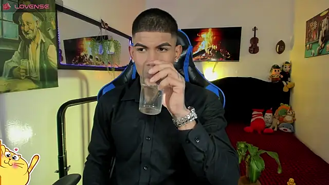 Damian latinxxx online show from 27, 4, 2026