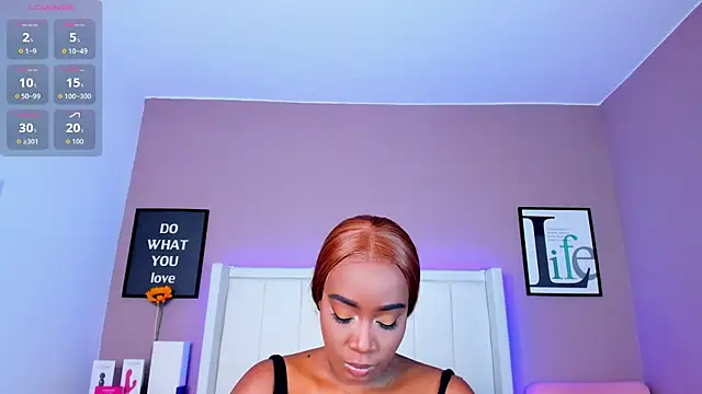 Britanymooree online show from 23, 9, 2025