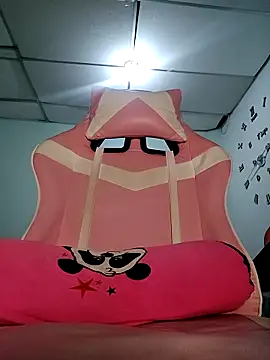 Snapshot of Magica_lorena chatting on 4, 10, 2025 Magica lorena online show from 4, 10, 2025