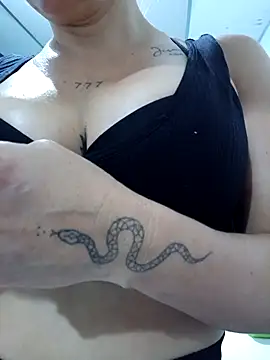 Snapshot of Magica_lorena chatting on 8, 10, 2025 Magica lorena online show from 8, 10, 2025