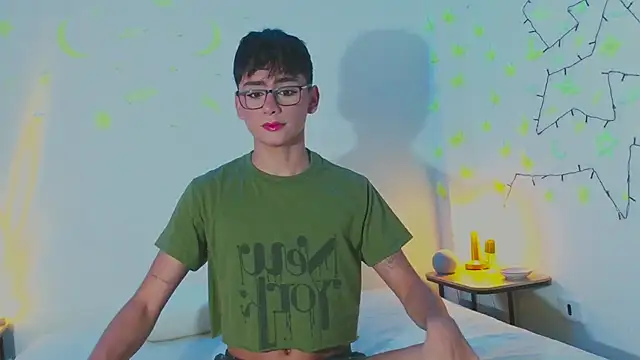 Snapshot of arnold_laurent_ chatting on 7, 2, 2025 arnold laurent online show from 7, 2, 2025