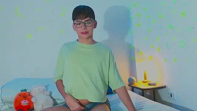 Snapshot of arnold_laurent_ chatting on 9, 2, 2025 arnold laurent online show from 9, 2, 2025