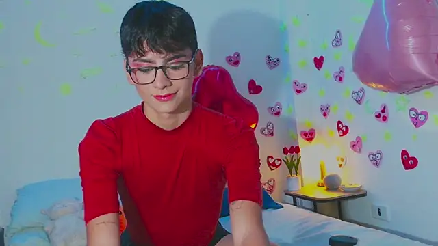 Snapshot of arnold_laurent_ chatting on 13, 2, 2025 arnold laurent online show from 13, 2, 2025