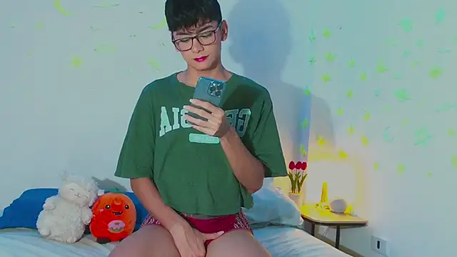 Snapshot of arnold_laurent_ chatting on 23, 2, 2025 arnold laurent online show from 23, 2, 2025