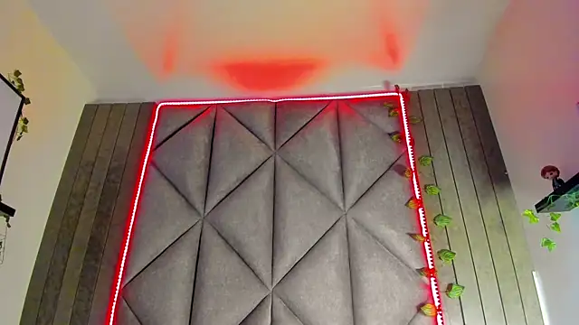 AbbyWathson online show from 24, 4, 2026