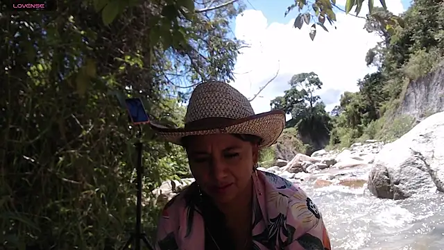 andreu mature online show from 26, 4, 2026