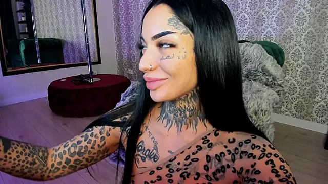 Snapshot of CreamyInkky_ chatting on 4, 12, 2024 CreamyInkky online show from 4, 12, 2024