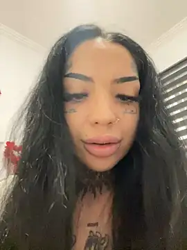 Snapshot of CreamyInkky_ chatting on 12, 12, 2024 CreamyInkky online show from 12, 12, 2024