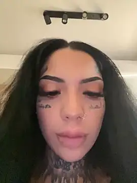 Snapshot of CreamyInkky_ chatting on 13, 12, 2024 CreamyInkky online show from 13, 12, 2024