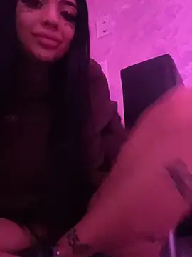 Snapshot of CreamyInkky_ chatting on 20, 1, 2025 CreamyInkky online show from 20, 1, 2025