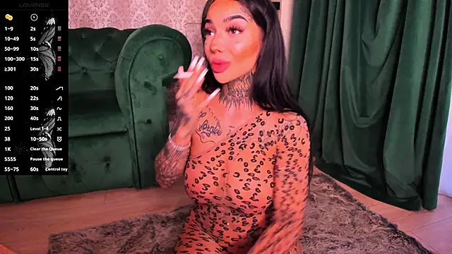 Snapshot of CreamyInkky_ chatting on 28, 1, 2025 CreamyInkky online show from 28, 1, 2025