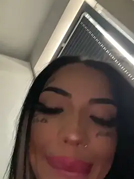 Snapshot of CreamyInkky_ chatting on 2, 2, 2025 CreamyInkky online show from 2, 2, 2025