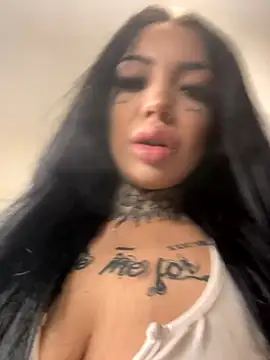 Snapshot of CreamyInkky_ chatting on 19, 9, 2025 CreamyInkky online show from 19, 9, 2025