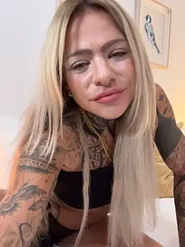 Divina X  online show from 19, 10, 2025