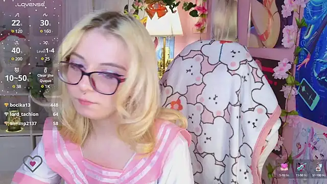 Snapshot of Coconut_Mia chatting on 24, 12, 2024 Coconut Mia online show from 24, 12, 2024