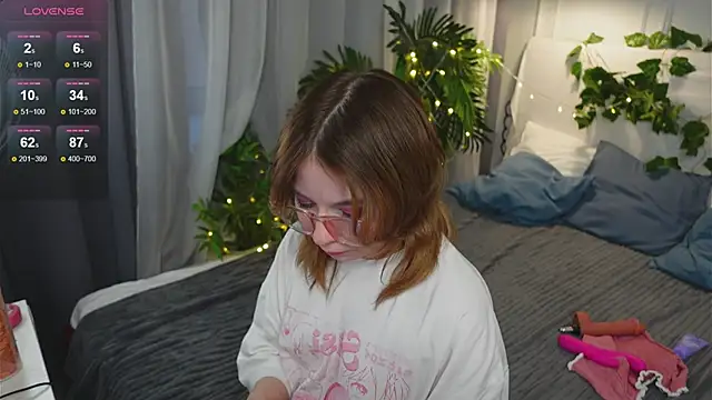 Coconut Mia online show from 26, 4, 2026