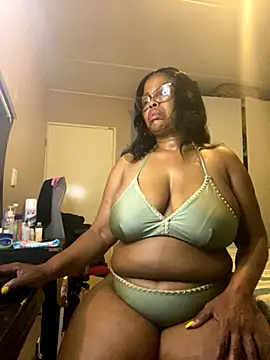 Nomthie online show from 20, 11, 2025