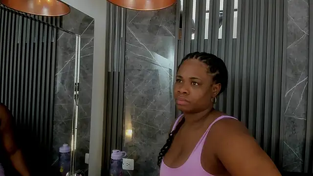 Snapshot of SaraiEvans chatting on 1, 2, 2025 SaraiEvans online show from 1, 2, 2025