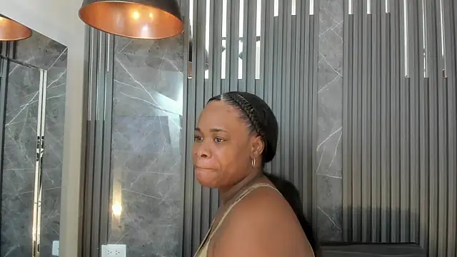 Snapshot of SaraiEvans chatting on 7, 2, 2025 SaraiEvans online show from 7, 2, 2025