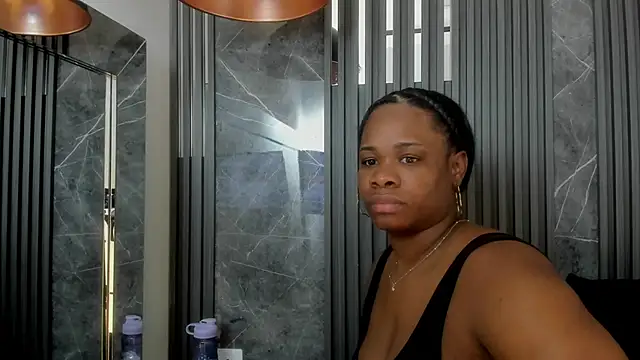 Snapshot of SaraiEvans chatting on 11, 2, 2025 SaraiEvans online show from 11, 2, 2025