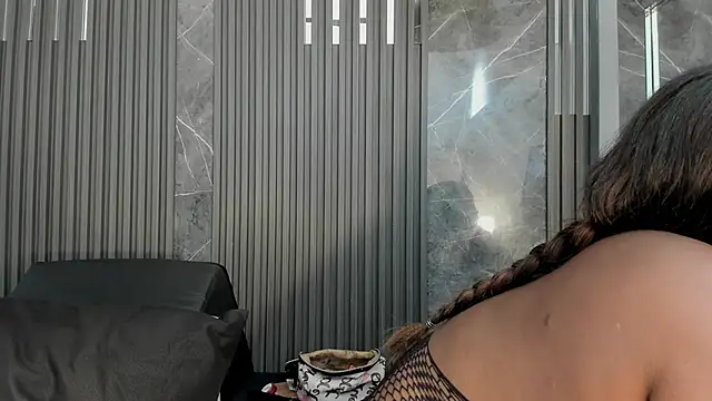 Snapshot of SaraiEvans chatting on 2, 10, 2025 SaraiEvans online show from 2, 10, 2025