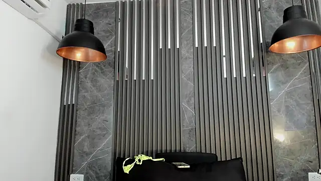 Snapshot of SaraiEvans chatting on 1, 11, 2025 SaraiEvans online show from 1, 11, 2025